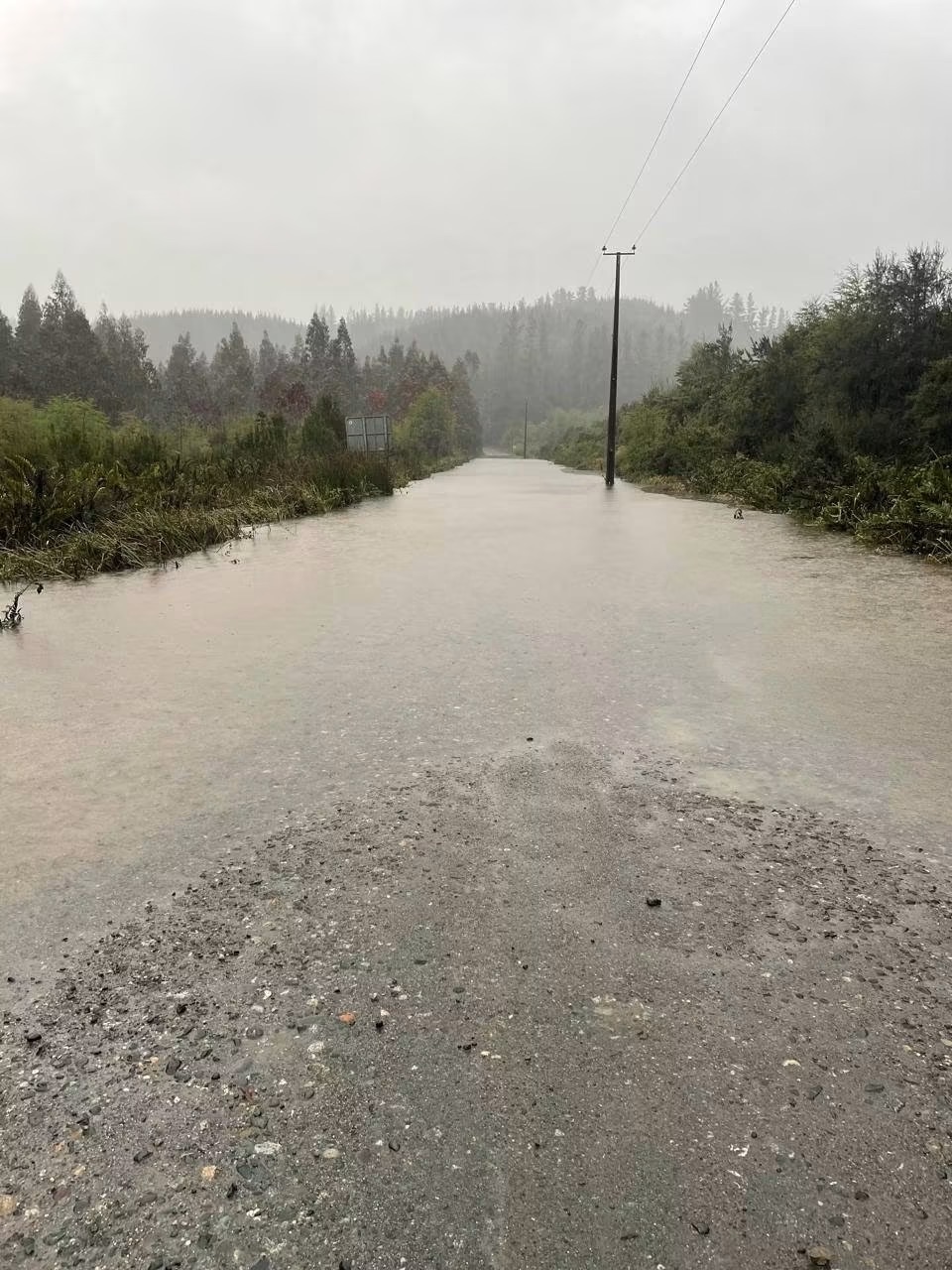 Vecinos de Colonia Paillaco en Mariquina quedan aislados por inundaciones