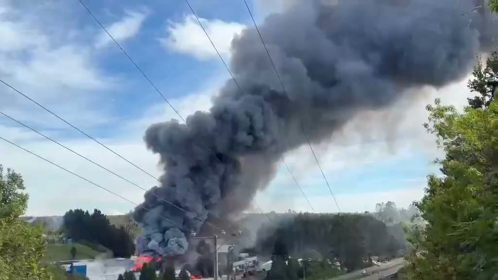 Incendio afecta a la planta de Gelymar en la ruta a Pargua